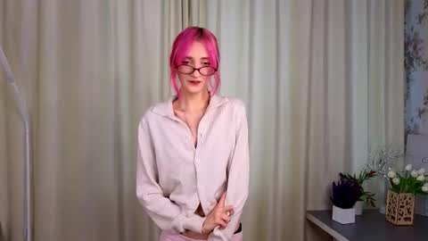 Kate online show from 10-22-25, 03:29