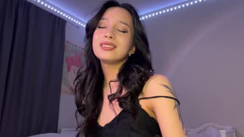 Snapshot of arlicee chatting on 05-04-26, 12:28 arlicee online show from 05-04-26, 12:28