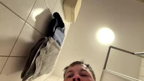 armyskater32 online show from 04-04-26, 08:28