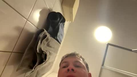 armyskater32 online show from 06-03-26, 04:15