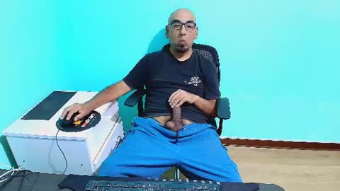 arnelux72 online show from 07-13-26, 05:32
