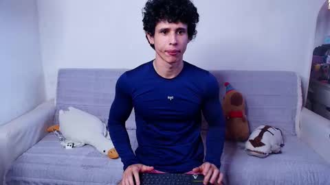 Snapshot of arnold_black69 chatting on 03-08-25, 07:42 arnold black online show from 03-08-25, 07:42