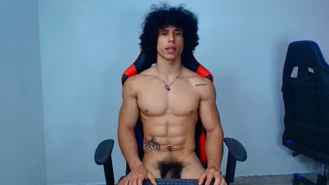 Snapshot of arnold_black69 chatting on 10-10-25, 12:04 arnold black online show from 10-10-25, 12:04