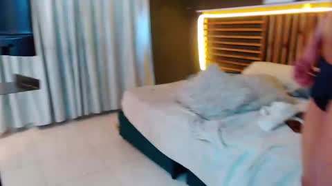 Snapshot of arnoldtaylor chatting on 11-14-25, 09:35 Arnold online show from 11-14-25, 09:35