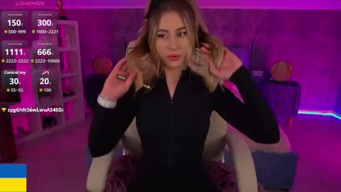 Snapshot of arolinanight chatting on 06-27-26, 10:04 AROLINA online show from 06-27-26, 10:04