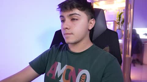 aron__cooper online show from 12-22-25, 01:13