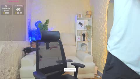 ARON BOLT online show from 01-26-25, 12:58