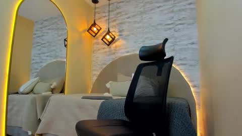 ARON BOLT online show from 11-14-25, 01:48