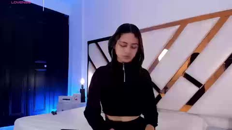 Aron cruz  online show from 03-25-26, 01:17