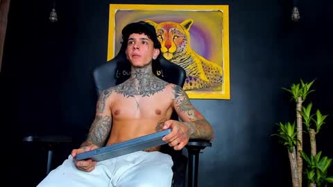 Snapshot of aron_ford chatting on 12-16-24, 08:37 Aron ford online show from 12-16-24, 08:37