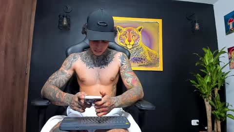 Snapshot of aron_ford chatting on 01-28-25, 11:28 Aron ford online show from 01-28-25, 11:28