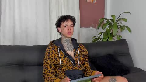 Snapshot of aron_ford chatting on 10-01-25, 11:49 Aron ford online show from 10-01-25, 11:49