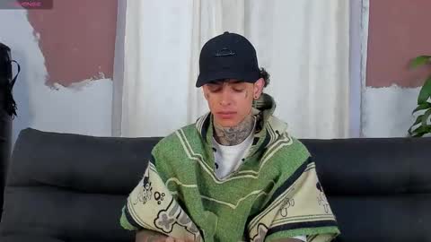 Snapshot of aron_ford chatting on 10-07-25, 12:02 Aron ford online show from 10-07-25, 12:02