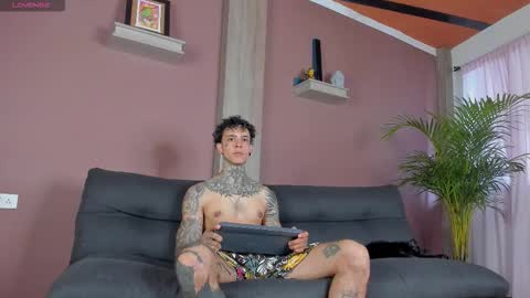 Snapshot of aron_ford chatting on 11-27-25, 03:25 Aron ford online show from 11-27-25, 03:25