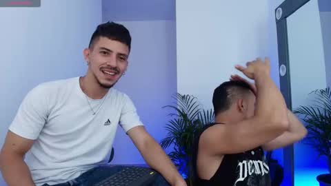 Snapshot of aron_santoro1 chatting on 11-06-25, 09:59 Aron Santoro online show from 11-06-25, 09:59