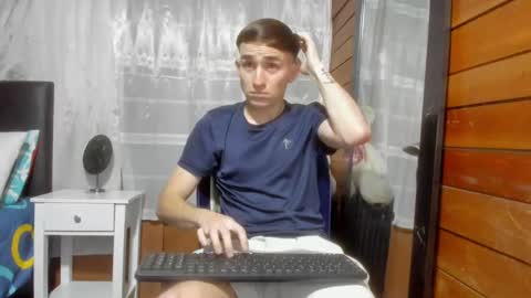 Snapshot of arongfranco chatting on 02-25-25, 03:09 Aron G Franco online show from 02-25-25, 03:09