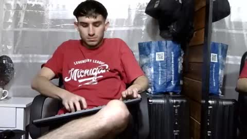 Snapshot of arongfranco chatting on 09-16-25, 04:24 Aron G Franco online show from 09-16-25, 04:24