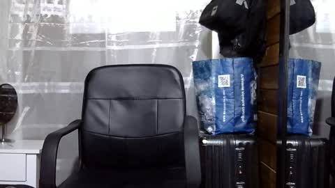 Snapshot of arongfranco chatting on 09-17-25, 07:04 Aron G Franco online show from 09-17-25, 07:04