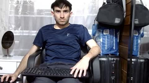 Snapshot of arongfranco chatting on 10-01-25, 06:36 Aron G Franco online show from 10-01-25, 06:36