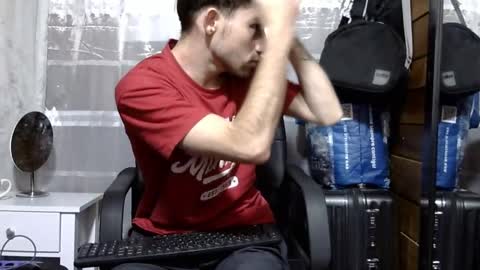 Snapshot of arongfranco chatting on 10-06-25, 03:04 Aron G Franco online show from 10-06-25, 03:04