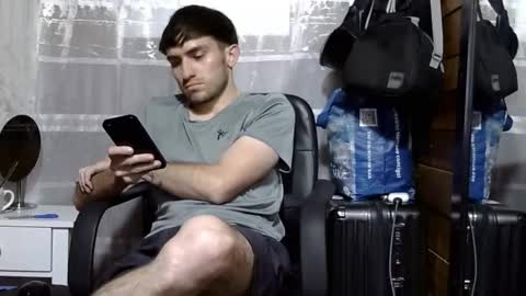 Snapshot of arongfranco chatting on 10-07-25, 10:51 Aron G Franco online show from 10-07-25, 10:51