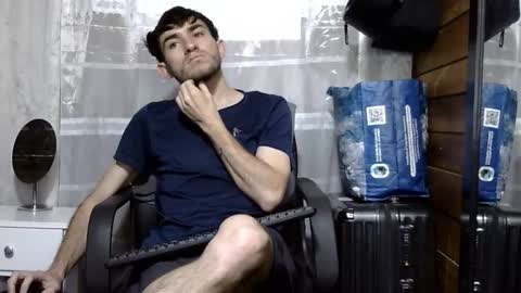 Snapshot of arongfranco chatting on 10-22-25, 06:40 Aron G Franco online show from 10-22-25, 06:40