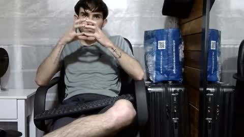 Snapshot of arongfranco chatting on 10-31-25, 03:40 Aron G Franco online show from 10-31-25, 03:40