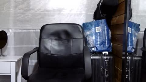 Snapshot of arongfranco chatting on 11-07-25, 05:07 Aron G Franco online show from 11-07-25, 05:07