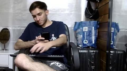 Snapshot of arongfranco chatting on 11-17-25, 05:41 Aron G Franco online show from 11-17-25, 05:41