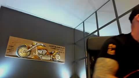 Snapshot of arongrant chatting on 07-10-26, 10:07 AronGrant online show from 07-10-26, 10:07