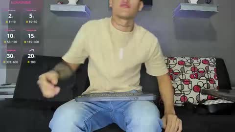 Snapshot of aroon_fit chatting on 02-07-26, 11:47 AROON HOT online show from 02-07-26, 11:47