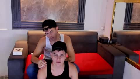 Snapshot of aroon_sexx21 chatting on 05-19-26, 04:08 Aroon online show from 05-19-26, 04:08