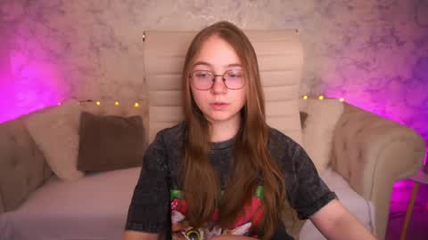 Snapshot of arrinawair chatting on 06-08-26, 06:47 arrinawair online show from 06-08-26, 06:47