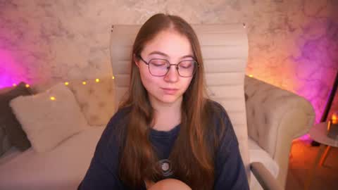 Snapshot of arrinawair chatting on 06-16-26, 06:49 arrinawair online show from 06-16-26, 06:49