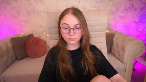 Snapshot of arrinawair chatting on 06-23-26, 07:39 arrinawair online show from 06-23-26, 07:39