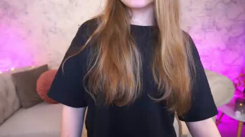 Snapshot of arrinawair chatting on 06-25-26, 07:13 arrinawair online show from 06-25-26, 07:13