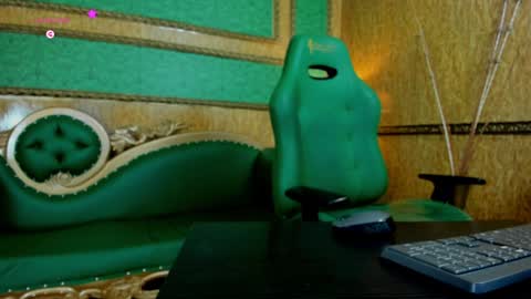 Snapshot of arrkabella chatting on 01-15-25, 04:00 online show from 01-15-25, 04:00