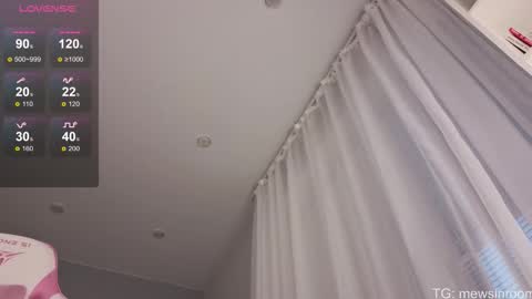 Oly Molly online show from 01-15-26, 05:12