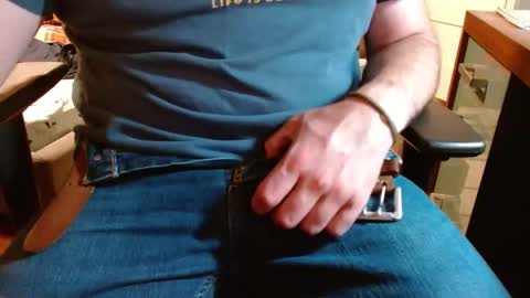 Snapshot of arrrr3 chatting on 09-21-25, 02:02 arrrr3 online show from 09-21-25, 02:02