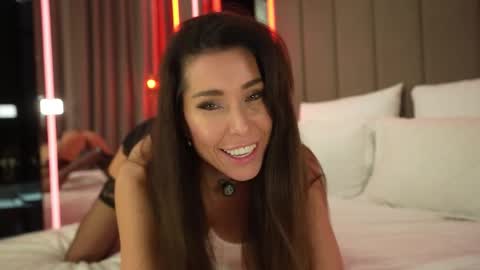 Adele online show from 10-24-25, 04:09