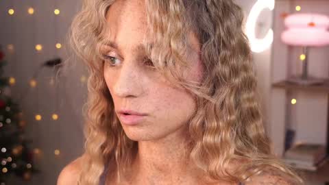 Snapshot of artease chatting on 12-29-24, 10:23 Arti Next Streams - online show from 12-29-24, 10:23