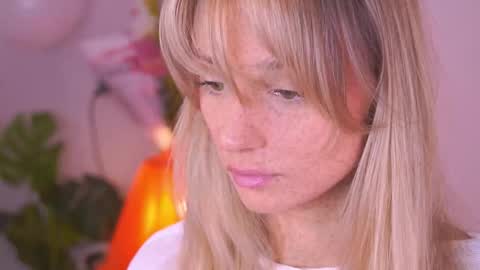 Snapshot of artease chatting on 10-12-25, 07:29 Arti Next Streams - online show from 10-12-25, 07:29