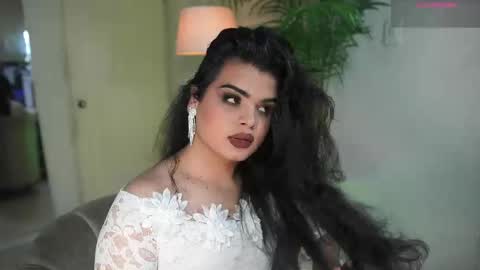 Chloe  online show from 10-07-25, 05:43