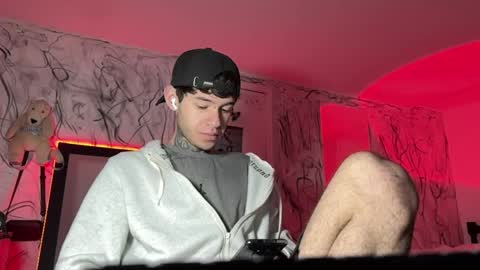 Snapshot of arteemiis chatting on 02-04-25, 11:38 online show from 02-04-25, 11:38