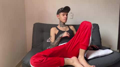 Snapshot of arteemiis chatting on 03-12-25, 05:49 online show from 03-12-25, 05:49