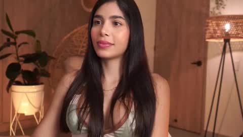 Snapshot of artemia_ chatting on 11-30-25, 12:47 Amanda online show from 11-30-25, 12:47