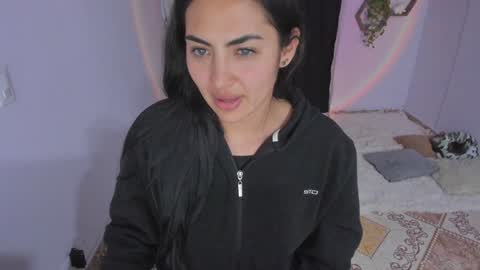 Snapshot of artemis_020 chatting on 01-31-25, 04:25 FENIX online show from 01-31-25, 04:25