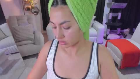 Snapshot of artemis_020 chatting on 11-15-25, 02:09 FENIX online show from 11-15-25, 02:09