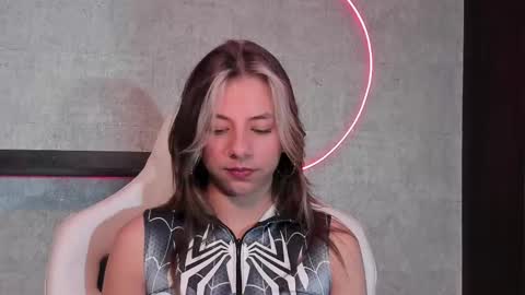 Snapshot of artemisablake chatting on 02-14-25, 04:41 artemisablake online show from 02-14-25, 04:41