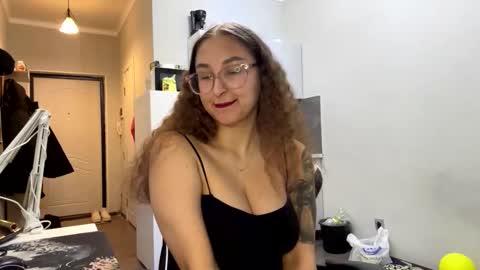 Mia  online show from 02-17-26, 03:29